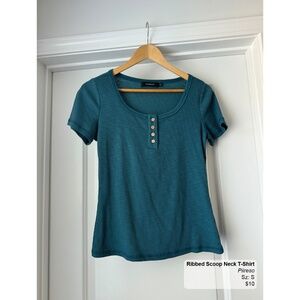 Ribbed Scoop Neck T-Shirt